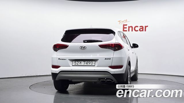 Hyundai Tucson Diesel 2.0 2WD Smart — пробег 180 934 км — фото 4 из 5