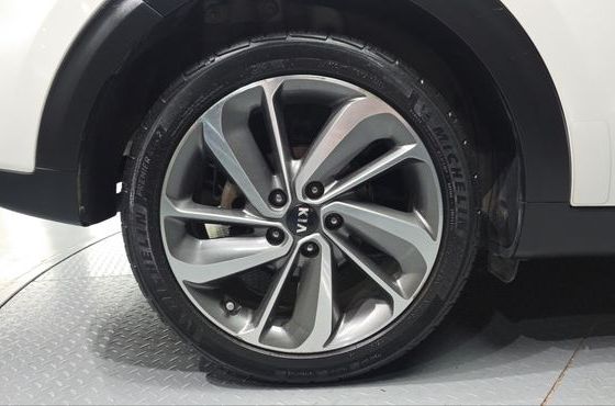Kia Niro Noblesse — пробег 215 549 км — фото 5 из 5