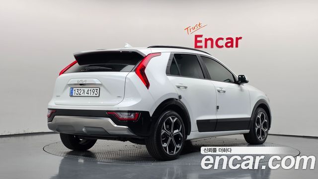 Kia Niro Trendy — пробег 21 735 км — фото 2 из 5