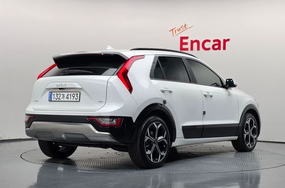 Kia Niro Trendy — пробег 21 735 км — фото 2 из 5