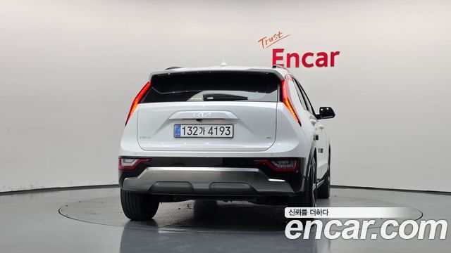 Kia Niro Trendy — пробег 21 735 км — фото 4 из 5