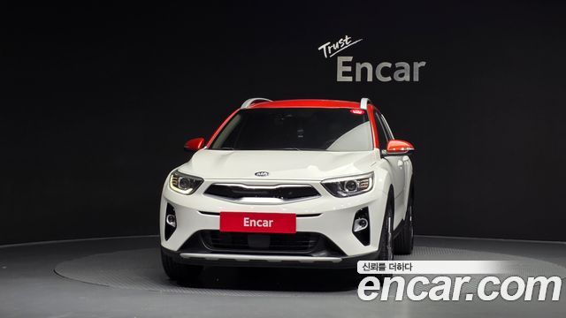 Kia Stonic 1.4 Prestige — пробег 70 064 км — фото 3 из 5