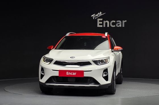Kia Stonic 1.4 Prestige — пробег 70 064 км — фото 3 из 5
