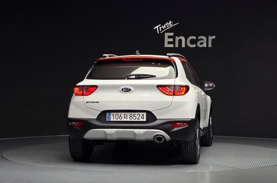 Kia Stonic 1.4 Prestige — пробег 70 064 км — фото 4 из 5