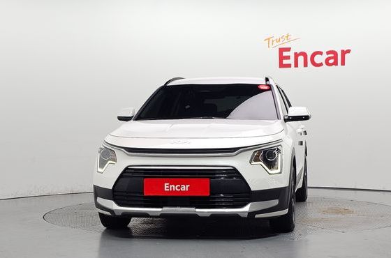 Kia Niro Prestige — пробег 86 590 км — фото 3 из 5