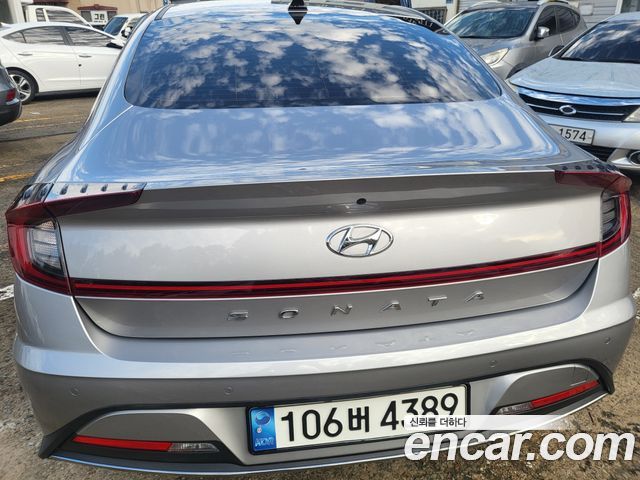 Hyundai Sonata 2.0 Premium Family — пробег 21 361 км — фото 3 из 5