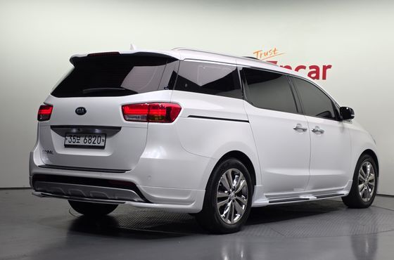 Kia Carnival 9-seater Noblesse — пробег 102 448 км — фото 2 из 5