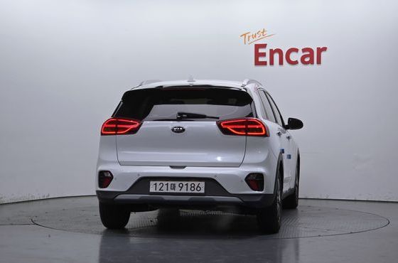 Kia Niro 1.6 HEV Prestige — пробег 37 448 км — фото 4 из 5