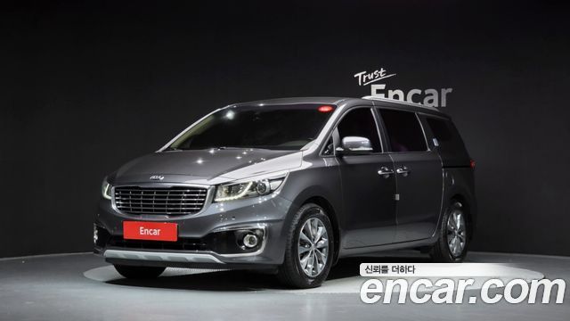 Kia Carnival 9-seater Luxury — пробег 127 174 км — фото 1 из 5