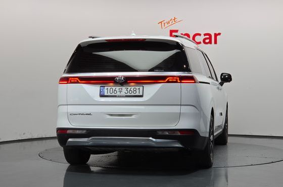Kia Carnival Diesel 9-Seater Signature — пробег 97 199 км — фото 4 из 5