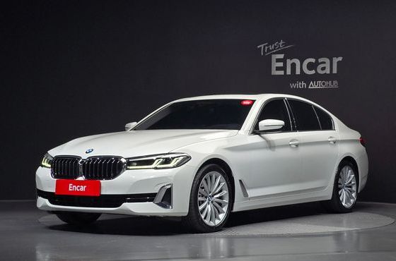 BMW 5-Series 530i xDrive Luxury — пробег 40 989 км — фото 1 из 5