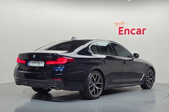 BMW 5-Series 530i M Sport Package — пробег 27 618 км — фото 2 из 5