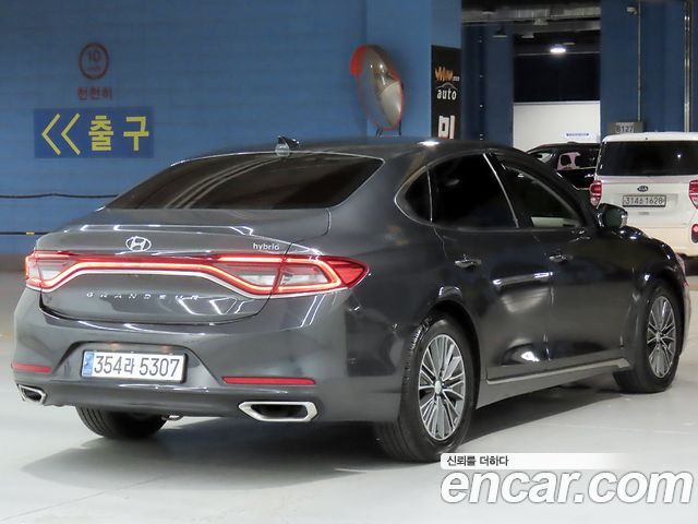 Hyundai Grandeur Premium — пробег 127 315 км — фото 3 из 5