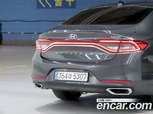 Hyundai Grandeur Premium — пробег 127 315 км — фото 5 из 5