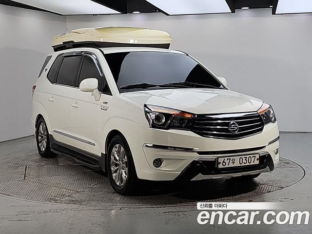 Ssangyong KORANDO 4WD Outdoor Edition 9-seater — пробег 128 000 км — фото 2 из 5