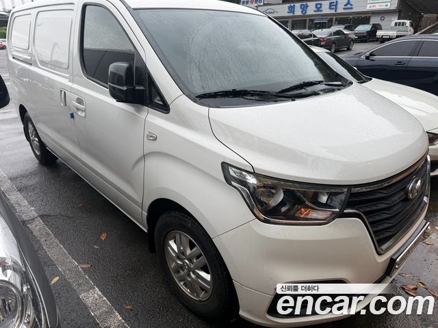 Hyundai Starex Van 3-Seater Smart — пробег 68 095 км — фото 4 из 5