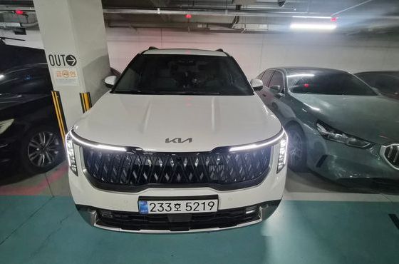 Kia Carnival HEV 9seater Signature — пробег 11 567 км — фото 1 из 5