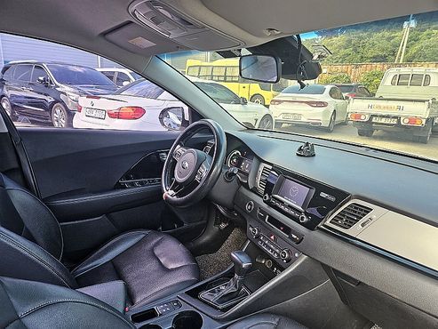 Kia Niro Prestige — пробег 167 846 км — фото 5 из 5