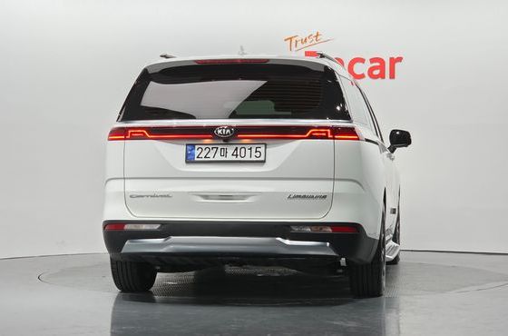 Kia Carnival Diesel 7-Seater Signature — пробег 74 423 км — фото 4 из 5