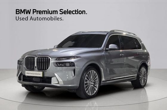 BMW X7 xDrive 40i Design Pure Excellence 6-Seater — пробег 5 866 км — фото 1 из 5