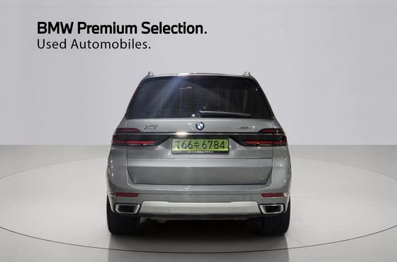 BMW X7 xDrive 40i Design Pure Excellence 6-Seater — пробег 5 866 км — фото 4 из 5