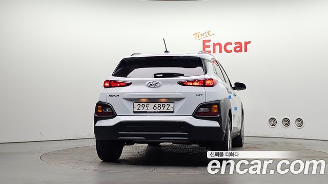 Hyundai Kona из Кореи Encar