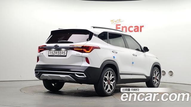 Kia Seltos из Кореи Encar