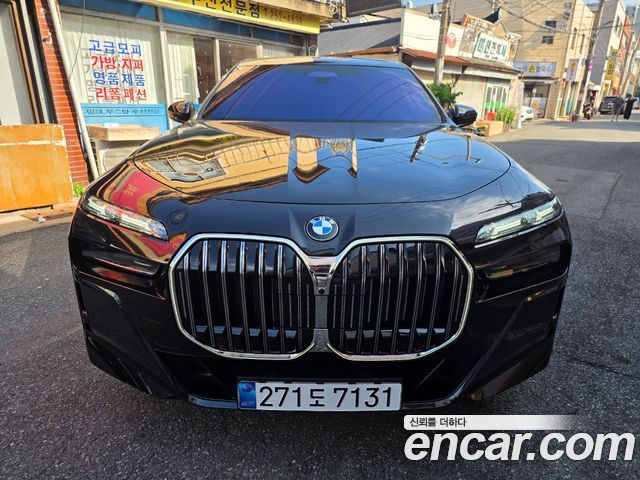 BMW 7-Series 740d xDrive M Sport — пробег 40 км — фото 1 из 5