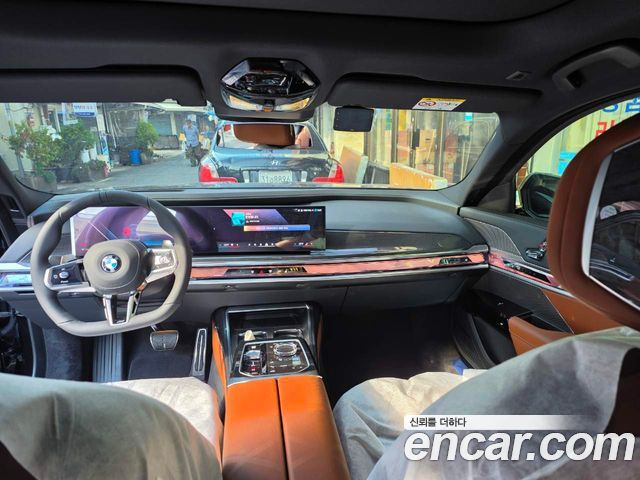 BMW 7-Series 740d xDrive M Sport — пробег 40 км — фото 5 из 5