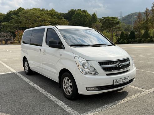 Hyundai Starex 3-Seater VAN CVX Luxury — пробег 255 692 км — фото 2 из 5