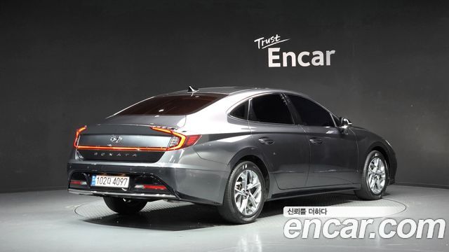 Hyundai Sonata 2.0 Premium Plus — пробег 61 433 км — фото 2 из 5