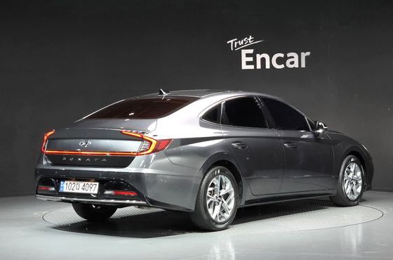 Hyundai Sonata 2.0 Premium Plus — пробег 61 433 км — фото 2 из 5
