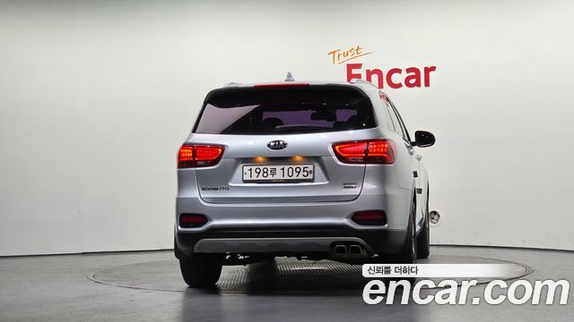 Kia Sorento Diesel 2.0 4WD Prestige — пробег 183 428 км — фото 4 из 5