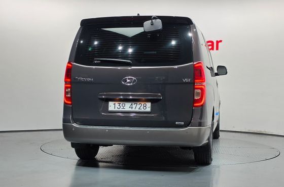 Hyundai Starex 4WD Urban 9-Seater Exclusive — пробег 60 506 км — фото 4 из 5