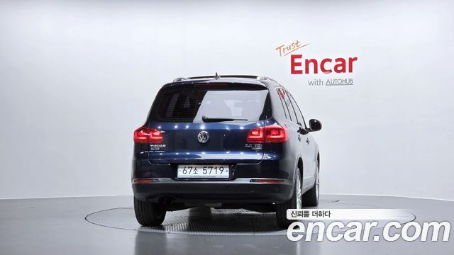 Volkswagen Tiguan 2.0 TDI  Premium 5N — пробег 167 359 км — фото 4 из 5