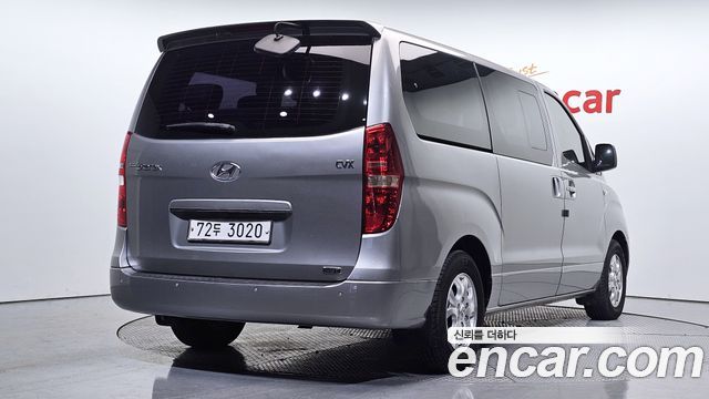 Hyundai Starex 12-Seater Wagon CVX Luxury — пробег 136 455 км — фото 2 из 5