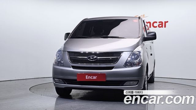 Hyundai Starex 12-Seater Wagon CVX Luxury — пробег 136 455 км — фото 3 из 5
