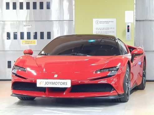 Ferrari SF90 4.0 — пробег 60 км — фото 1 из 5
