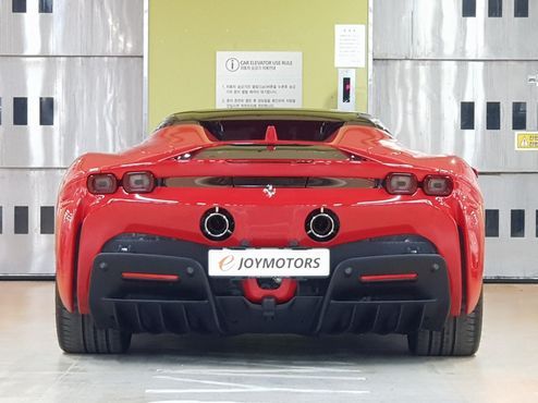 Ferrari SF90 4.0 — пробег 60 км — фото 5 из 5