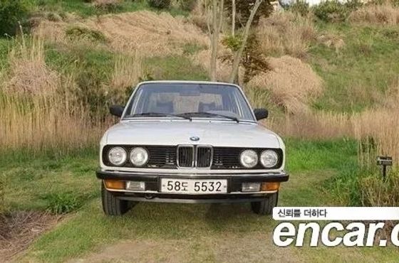 BMW 5-Series 528e E28 — пробег 46 000 км — фото 2 из 5