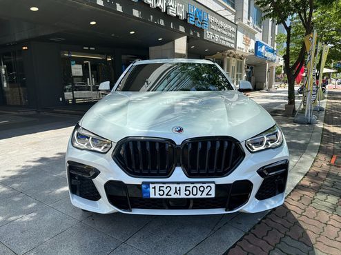 BMW X6 M50i — пробег 15 300 км — фото 3 из 5