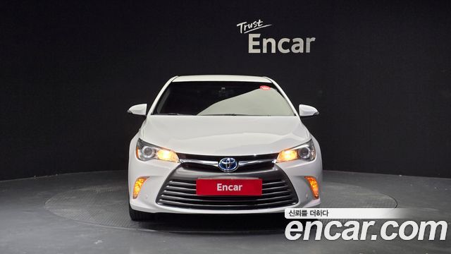 Toyota Camry Hybrid LE — пробег 128 185 км — фото 3 из 5