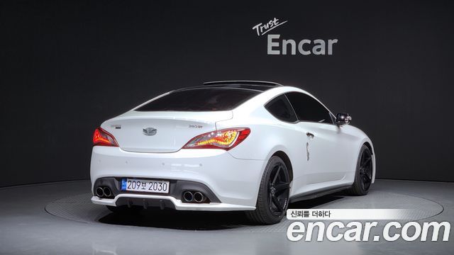 Hyundai Genesis из Кореи Encar