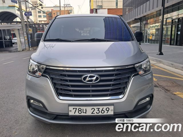 Hyundai Starex Wagon 11-Seater Smart — пробег 130 073 км — фото 1 из 5