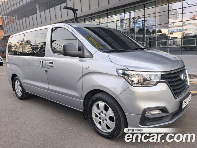 Hyundai Starex Wagon 11-Seater Smart — пробег 130 073 км — фото 3 из 5