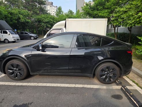 Tesla Model Y RWD — пробег 13 000 км — фото 2 из 5