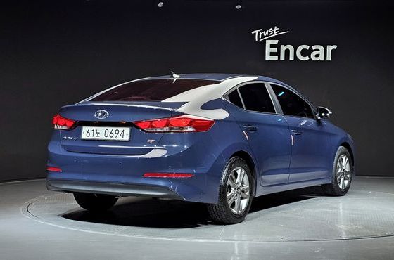 Hyundai AVANTE 1.6 GDI Smart Special — пробег 86 010 км — фото 2 из 5