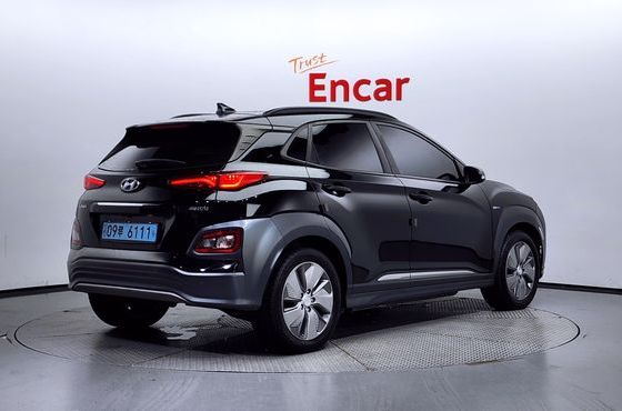 Hyundai Kona Premium — пробег 242 076 км — фото 2 из 5