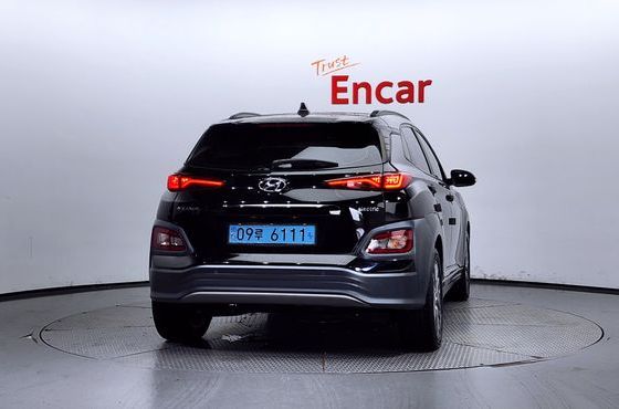 Hyundai Kona Premium — пробег 242 076 км — фото 4 из 5
