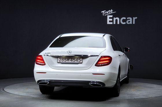 Mercedes-Benz E-Class E250 Avantgarde — пробег 40 244 км — фото 4 из 5